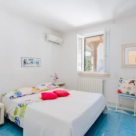 Deliziosa Patrizia A Vila